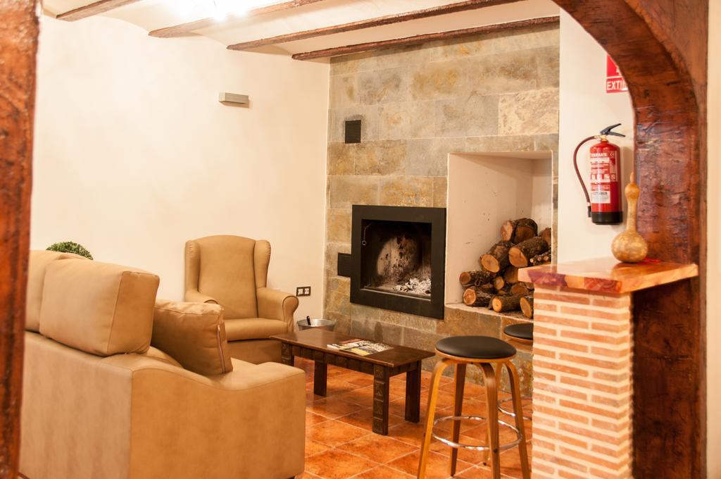 Hotel Rural Princesa Kristina Covarrubias Bagian luar foto