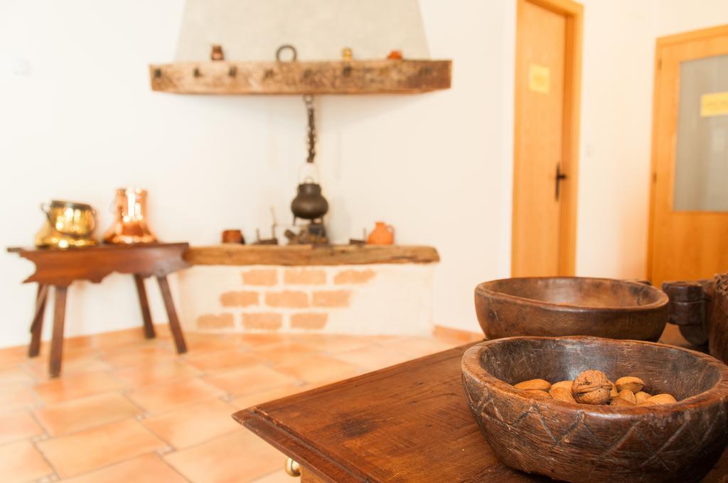 Hotel Rural Princesa Kristina Covarrubias Bagian luar foto