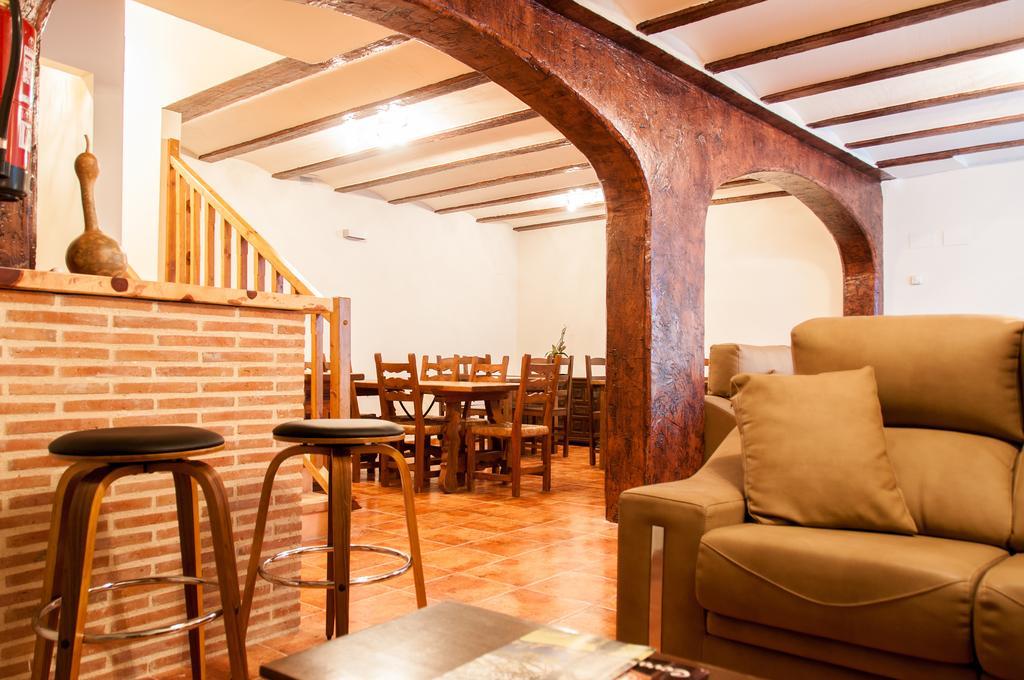 Hotel Rural Princesa Kristina Covarrubias Bagian luar foto