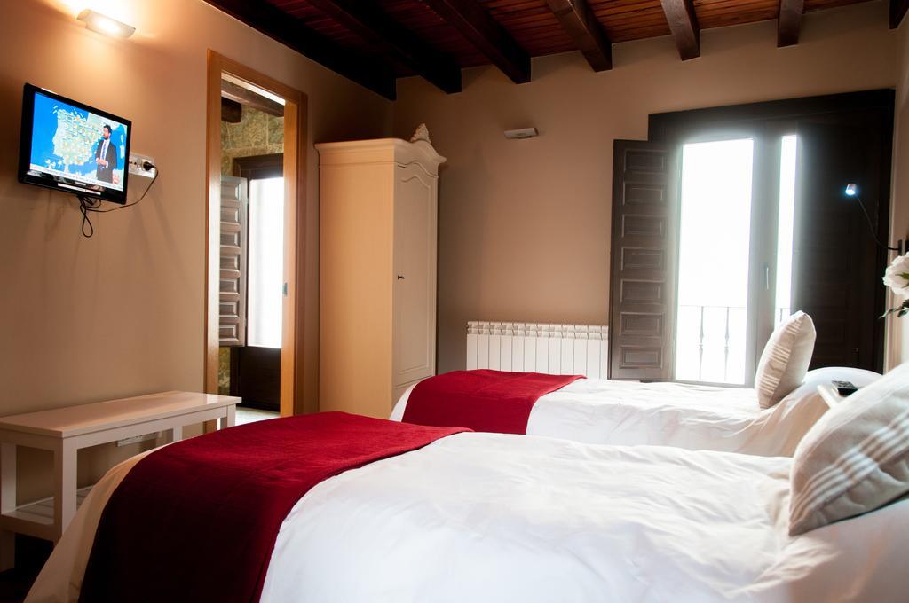 Hotel Rural Princesa Kristina Covarrubias Ruang foto