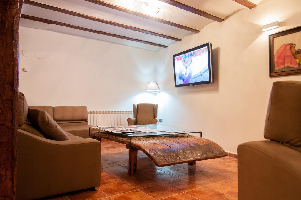 Hotel Rural Princesa Kristina Covarrubias Bagian luar foto