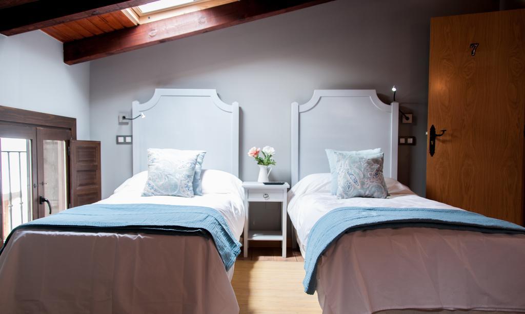 Hotel Rural Princesa Kristina Covarrubias Ruang foto