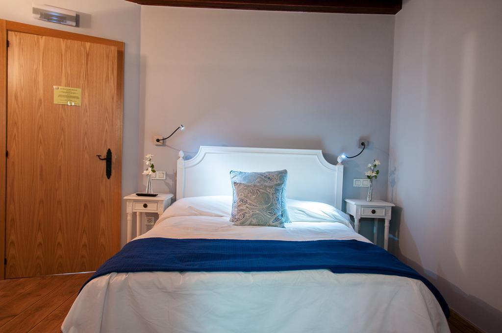 Hotel Rural Princesa Kristina Covarrubias Ruang foto